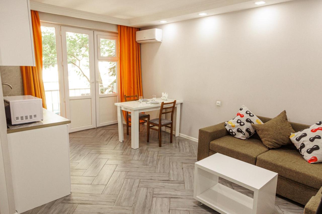 Apartment "B" With A Separate Bedroom Tbilisi Exterior photo