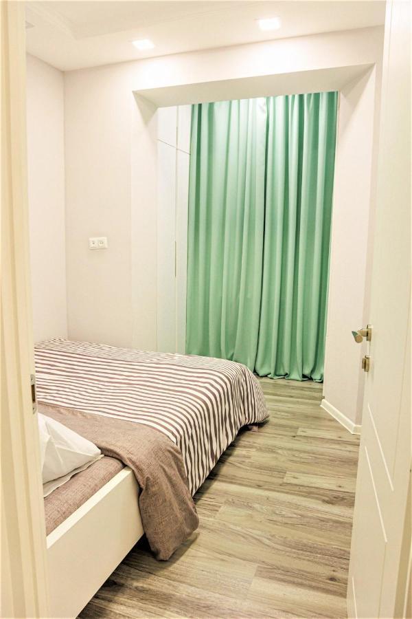 Apartment "B" With A Separate Bedroom Tbilisi Exterior photo